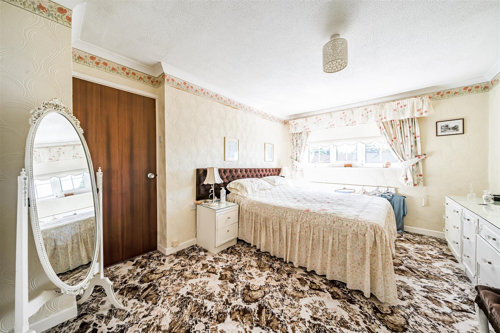 Bryngelli Drive, Treboeth, Swansea, SA5 9BW